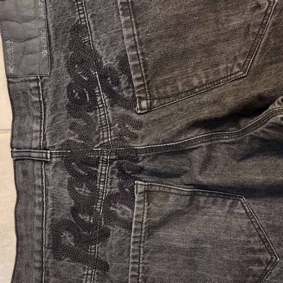 Rocawear size 38 acid wash black jeans - Picture 5 of 5